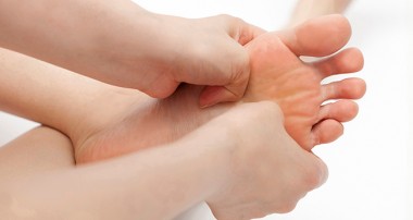 درمان گرفتگی عضلات انگشتان پا