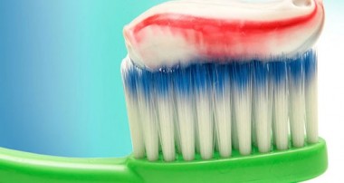 اطلاعاتی در مورد خمیر دندان اکسیژن رسان: Oxygenating Toothpaste