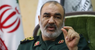 سردار سلامی: گزینه نظامی علیه ایران آرزوی مدفون دشمنان است/ موشک های مان آسمان را به آتش می‌کشد
