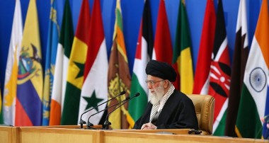 امام خامنه‌ای در کنفرانس انتفاضه فلسطین مطرح کردند توطئه جدید «دوست‌نمایان» علیه مقاومت/هر گروهی در خط مقاومت باشد با او همراهیم/انتفاضه سوم شکست دیگری به صهیونیستها تحمیل می‌کند